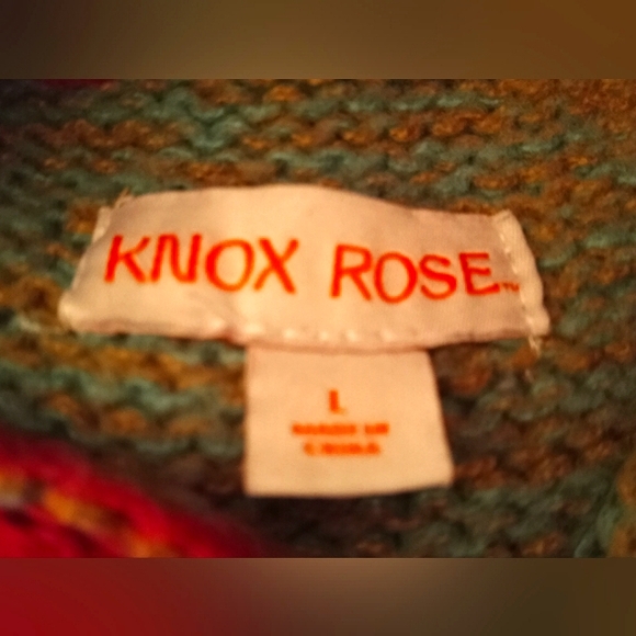 Sweater turtle neck style waist length - Picture 3 of 3